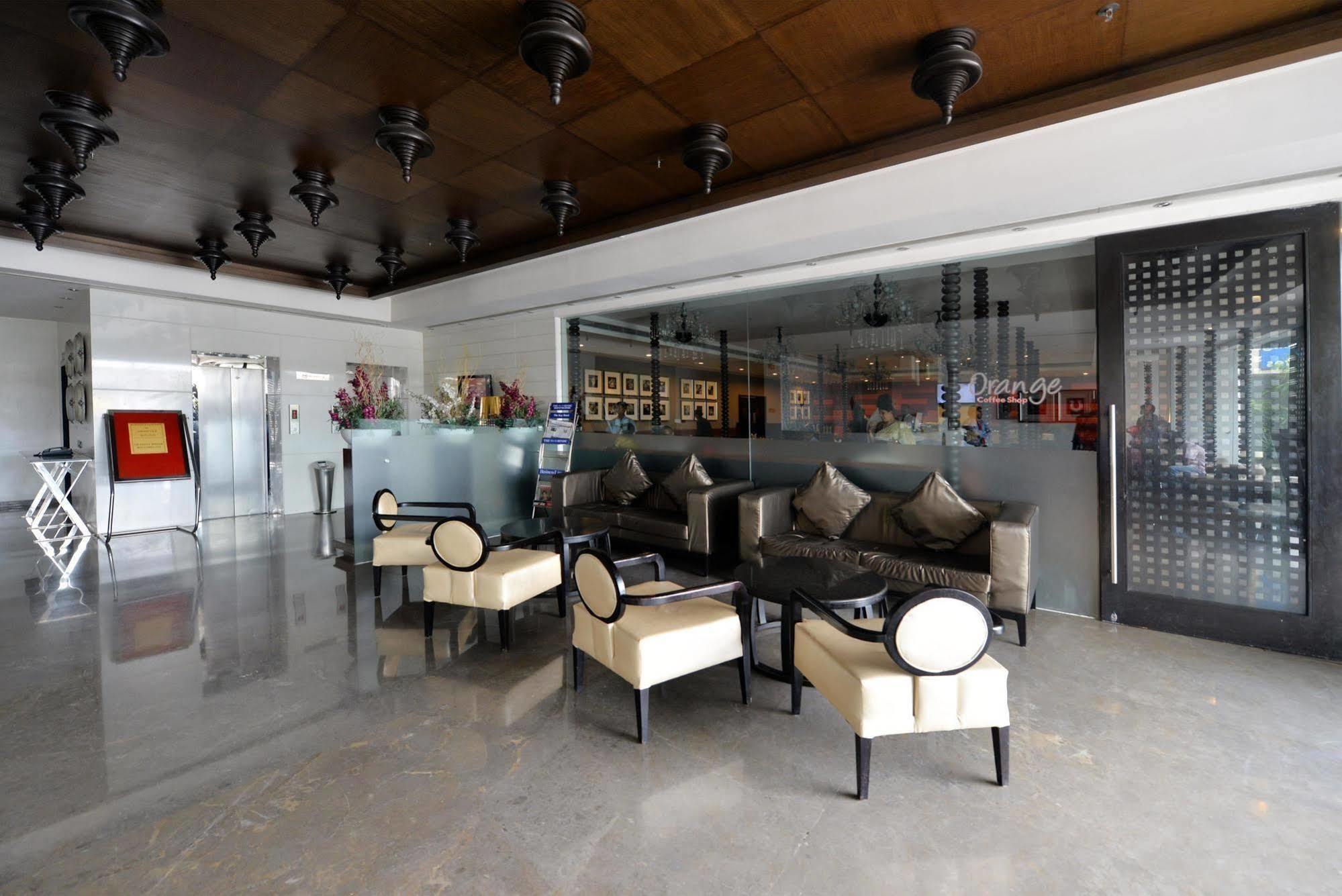 The Kay Hotel Vijayawāda Екстериор снимка