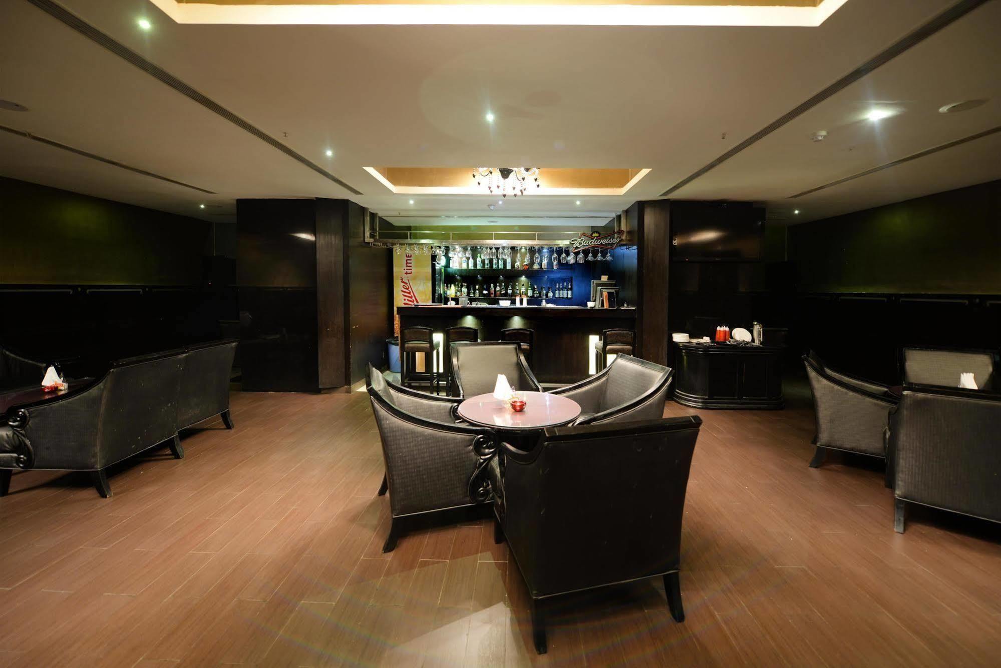 The Kay Hotel Vijayawāda Екстериор снимка