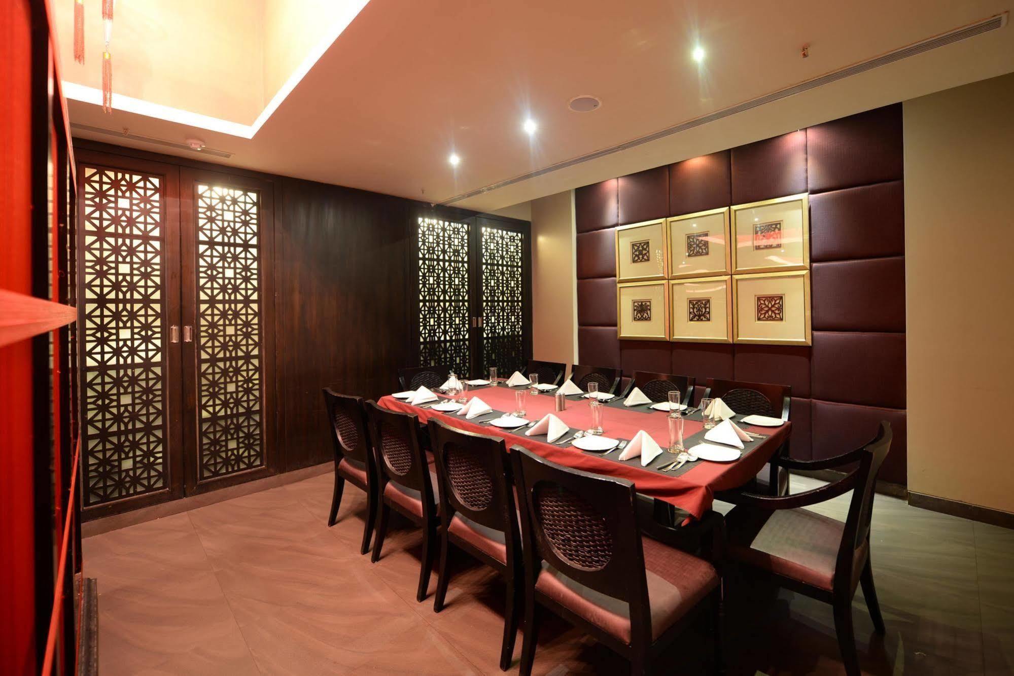The Kay Hotel Vijayawāda Екстериор снимка